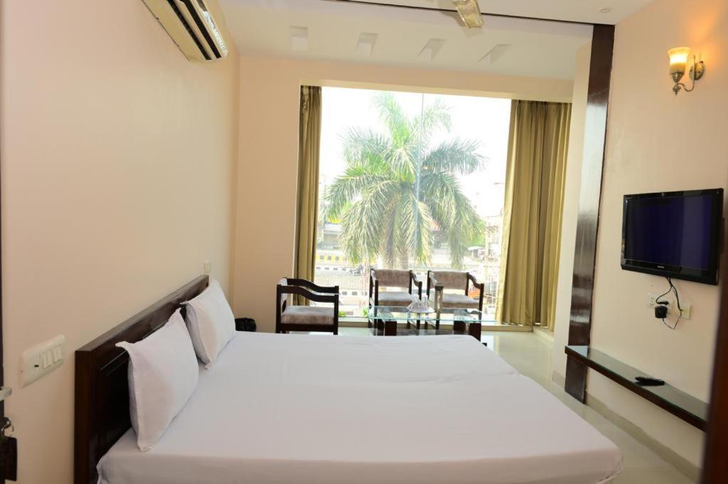 Maharani Regency Hotell Panchkula Eksteriør bilde